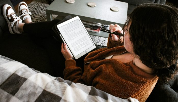 dip devices t9g79pvbahe unsplash